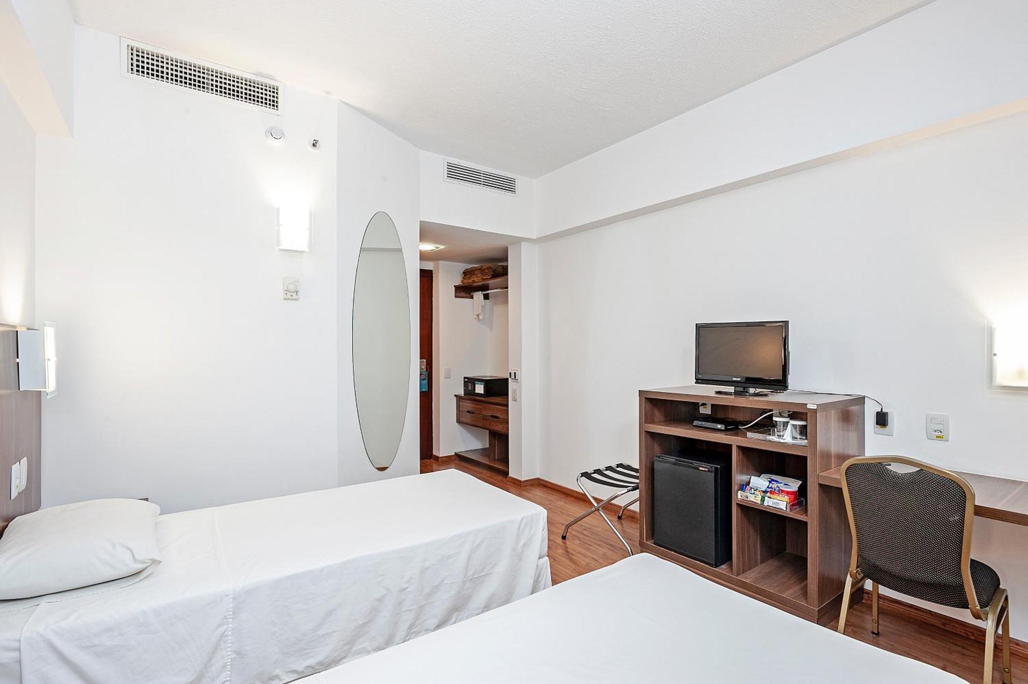 Twin Room,1220183983:JPEG
